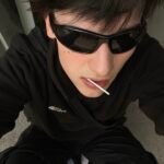 Y2K SUNGLASS - BLACK - Image 2